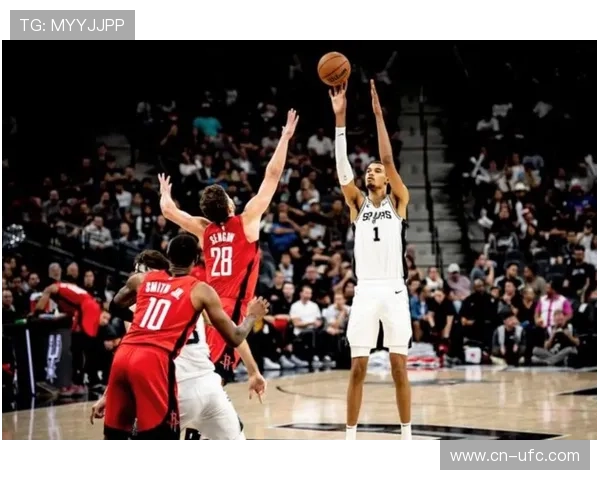 马刺第三节稳住领先，文班亚马防守端屡次建功